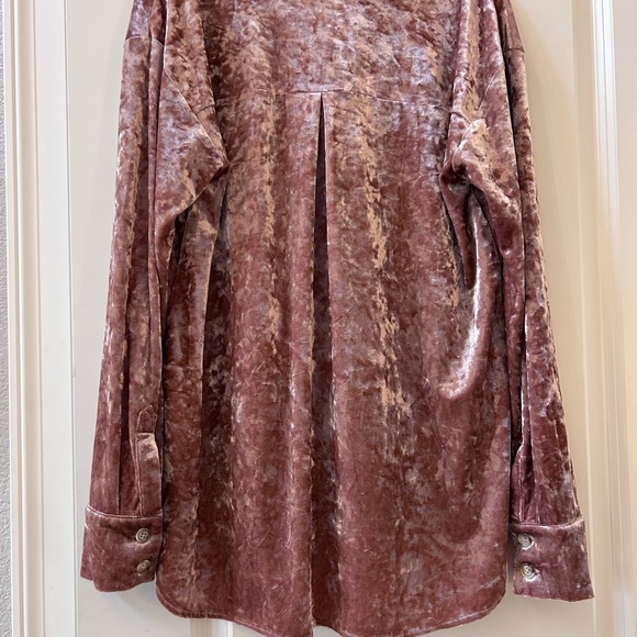 Mystree crushed velvet velour shimmery pink button down tunic top. Whimsigoth - Picture 8 of 16